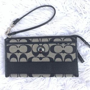 〰️COACH〰️ Wristlet